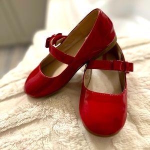 Red shoes for a little girl, size 11 toddler, great condition